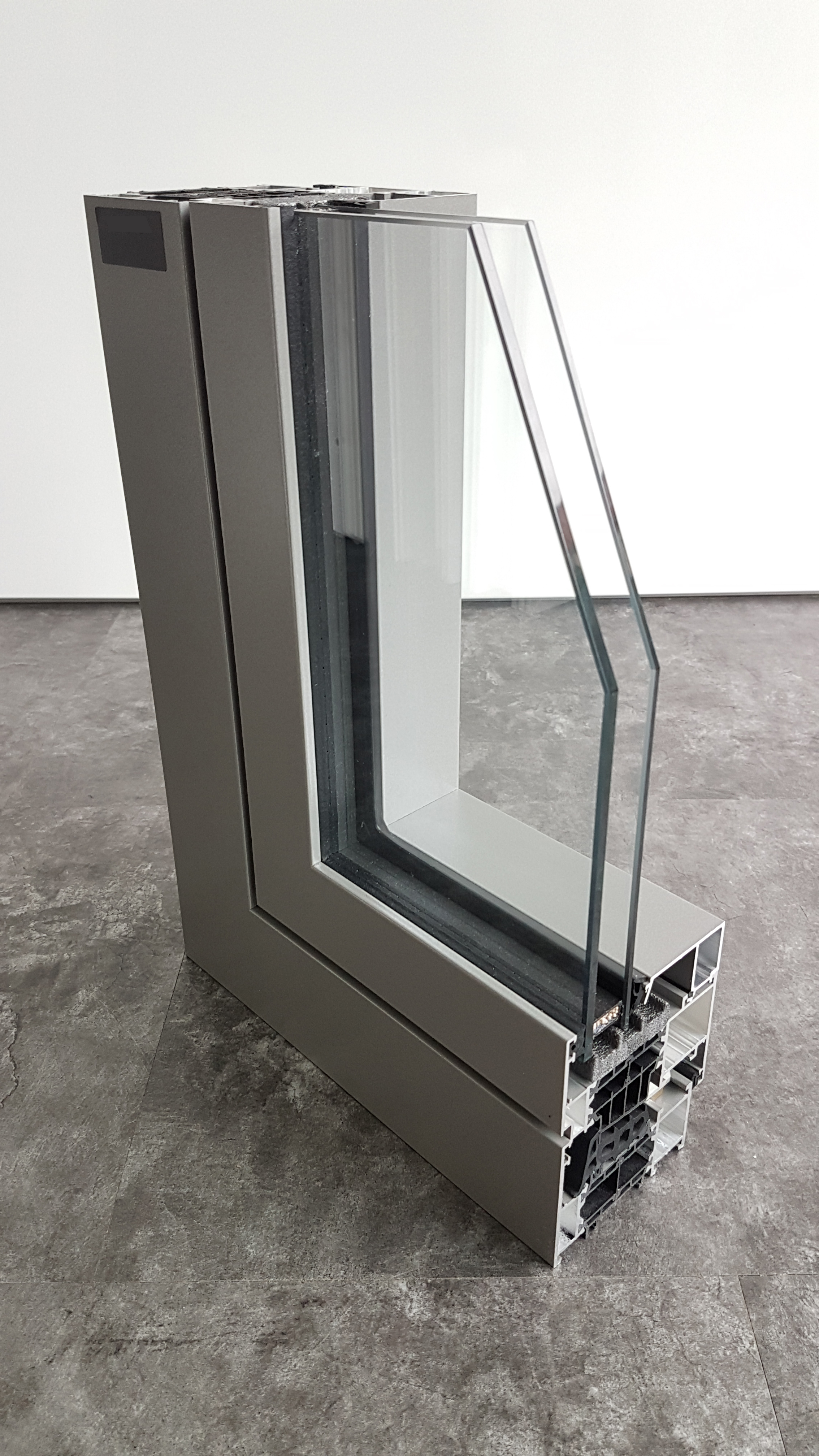 Fenster Reparatur Hannover minimalistisches Interieur